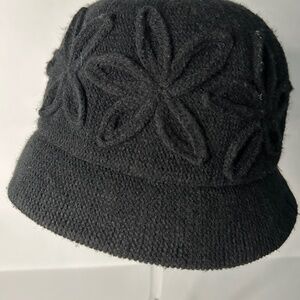 Winter Black Bucket Hat with Stitches on The Brim